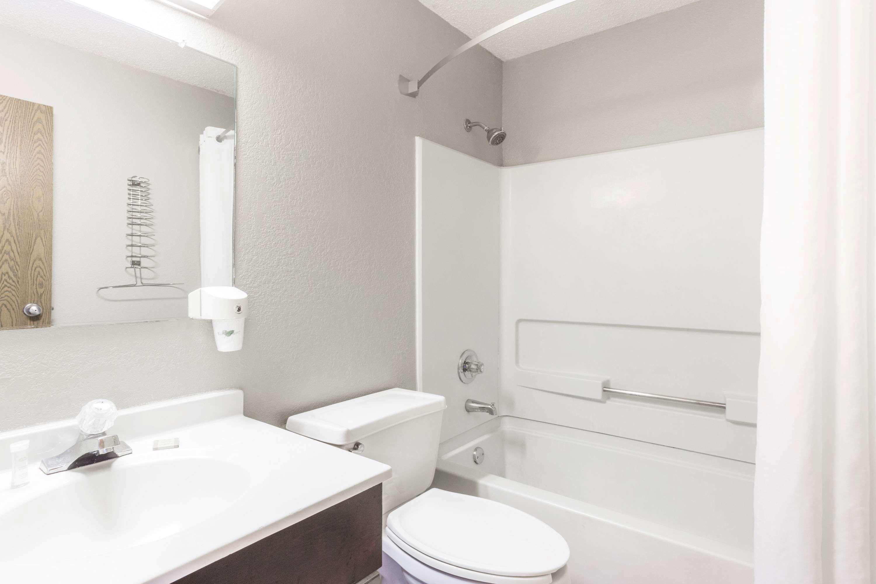 Super 8 By Wyndham St. Charles Otel Saint Charles Dış mekan fotoğraf