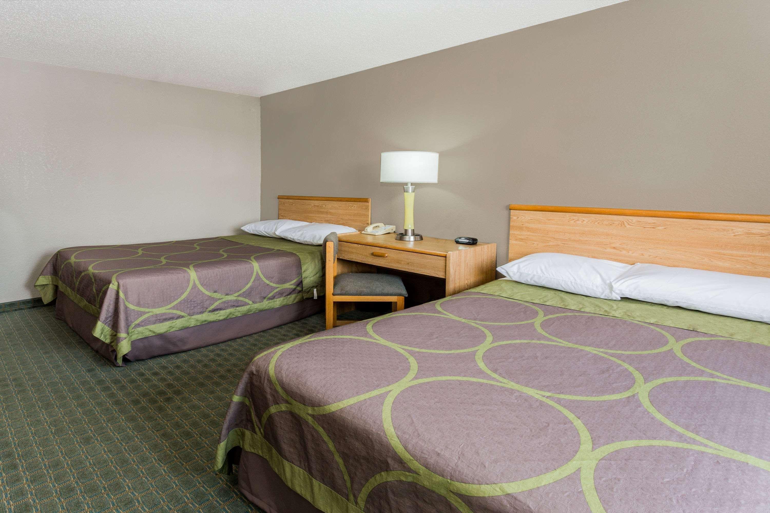 Super 8 By Wyndham St. Charles Otel Saint Charles Dış mekan fotoğraf